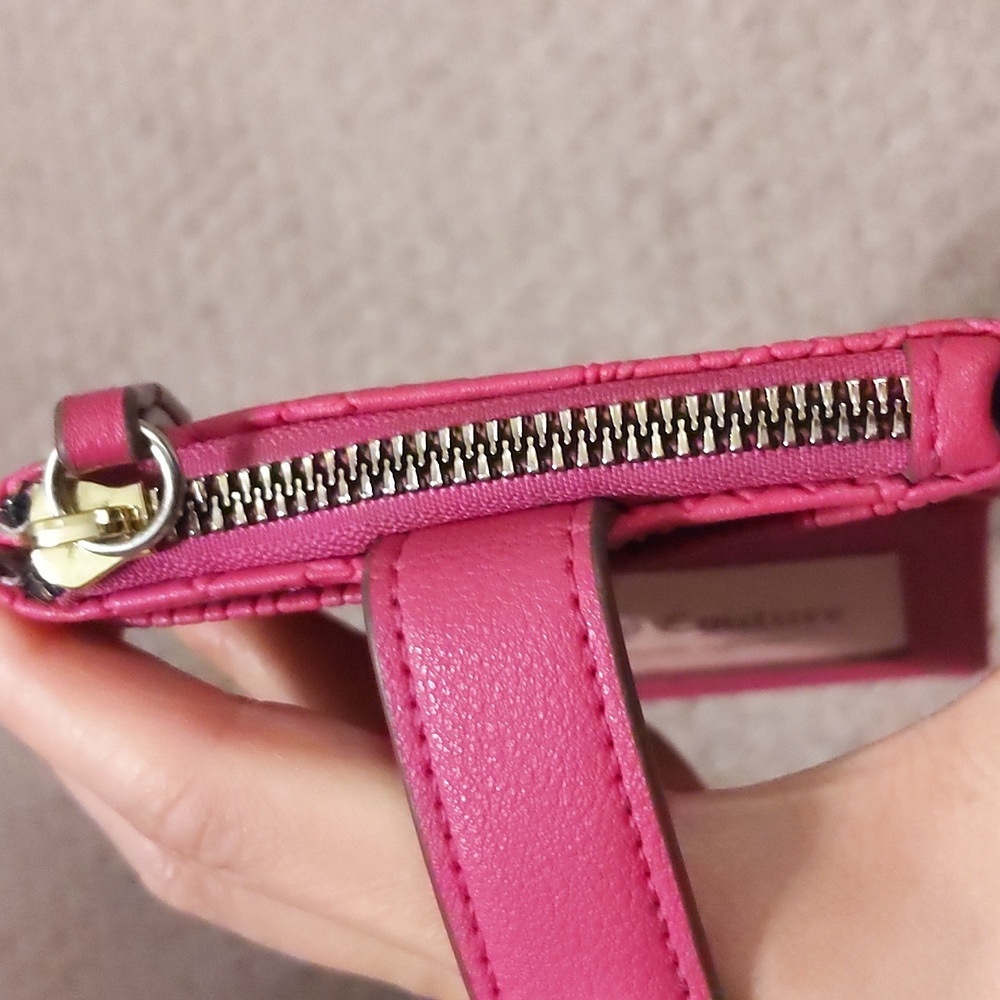 Juicy Couture Embossed Pink Wallet New - Picture 4 of 6